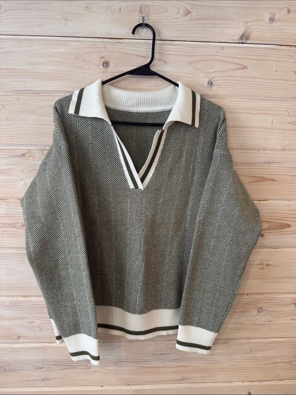 Olive Green V-Neck Knit Sweater with Contrast Collar